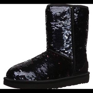 UGG classic short sequin boot black sz 6